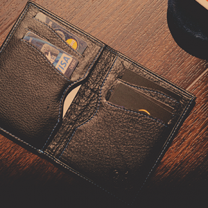 The Rebel Wallet (Gimmick and Online Instructions) by Secret Tannery  - Trick