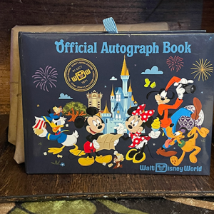 Autograph Hound (Gimmicks and Online Instruction) by Rian Lehman - Trick